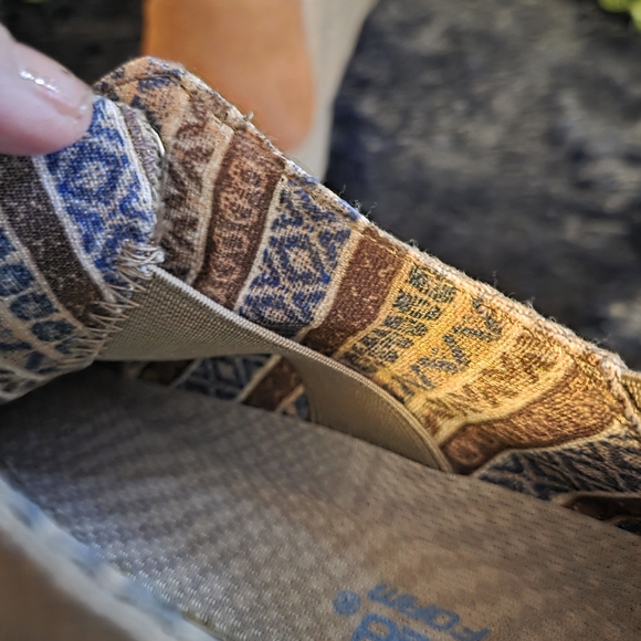 Skechers Relaxed Fit Men’s Size 11 Memory Foam Casual Lace-Up Shoes Tan - Picture 8 of 9